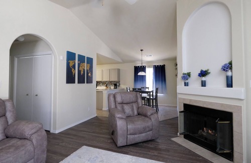 Vista Sandia House | Beautifully decorated - Gated Community