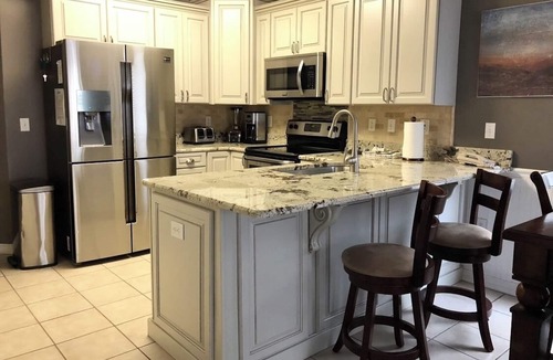 Gulf Shores Condo | Beautifully decorated beachfront condo!