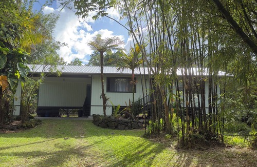 Keaau House | Beautifully Decorated and Remodeled in Hawaiian Paradise Park