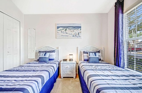 Highgate Park House | Beautifully Decorated Remodeled Pool Home