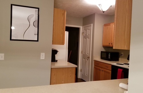 Antioch House | Beautifully Decorated 4 Bedroom Home in Quiet Cul De Sac