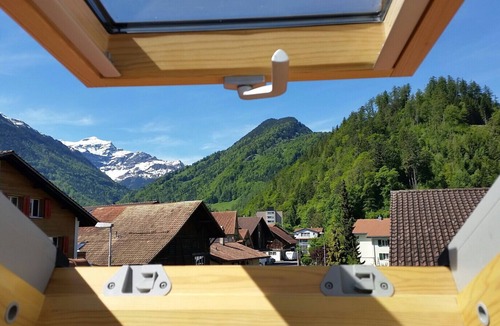 Matten bei Interlaken Apartment | Beautifully designed Apartment. Fully equipped for your holiday needs. Sleeps 7