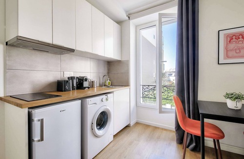 Petit-Ivry Apartment | Beautifully furnished cosy studio with a street view