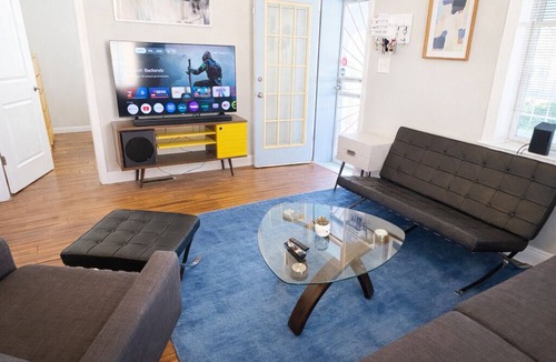 South Broadway House | Beautifully Furnished 2Br 1Ba in Downtown Albuquerque