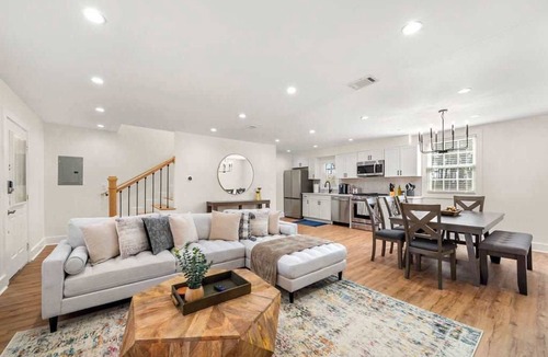 Norcross House | Beautifully Modern Cottage in Historic Norcross