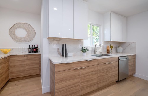Faircrest Heights House | Beautifully Modern Home 5 min from Beverly Hills