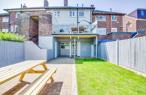 Sheffield House | Beautifully Presented & Spacious 6 Bed House