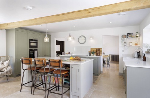 Burford Cottage | Beautifully presented dog friendly barn conversion - The Tallat
