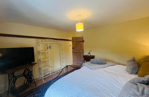 Graveley Apartment | Beautifully Quaint Cottage