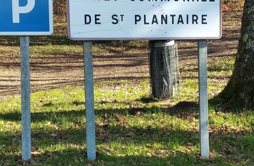 Saint-Plantaire Cottage | Beautifully Renovated, French Barn, Pet Friendly with WIFI
