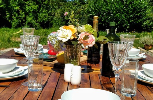 Saint-Plantaire Cottage | Beautifully Renovated, French Barn, Pet Friendly with WIFI