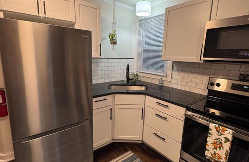 Lee's Summit House | Beautifully remodeled historic home steps away from downtown Lee's Summit, MO