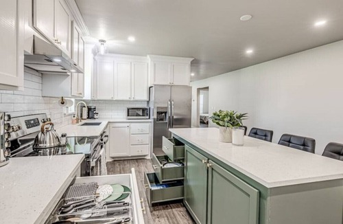 Central Oklahoma City House | Beautifully Remodeled 3B1.5B W/King Bed By OU Med