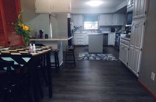 Mount Morris Apartment | Beautifully remodeled retreat. 3 mins from Letchworth