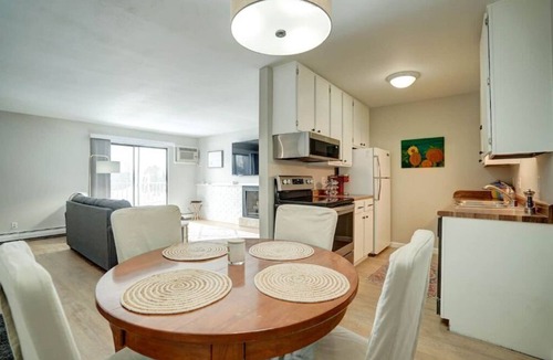 Verona House | Beautifully remodeled 2 bed 104 Berkley Verona #6