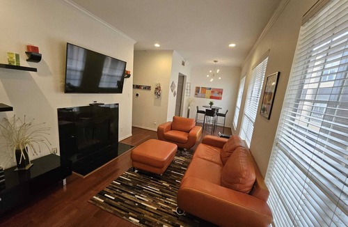 Cityplace Apartment | Beautifully remodeled condo 2b/2bth conveniently in West Village, Uptown Dallas