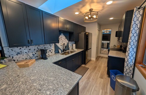 Trowbridge Park House | Beautifully remodeled 2-bedroom house in MarquettenBike, Hike, & Golf the U.P.