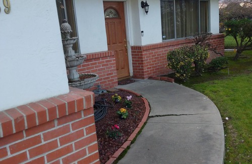 Stockton Condo | Beautifully remodeled 2bdrm and 1ba duplex in a family oriented neighborhood. n