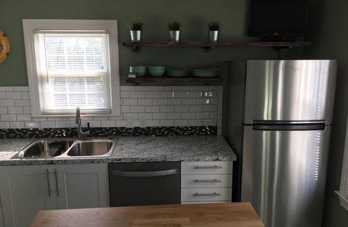Watterson Park House | Beautifully renovated home with charm! Sleeps 7. Located close to EVERYTHING!