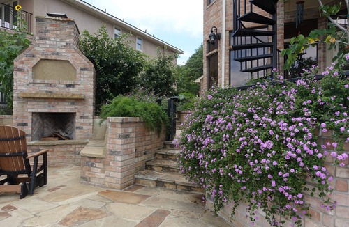 Walden on Lake Conroe House | Beautifully renovated retreat on the lake shore