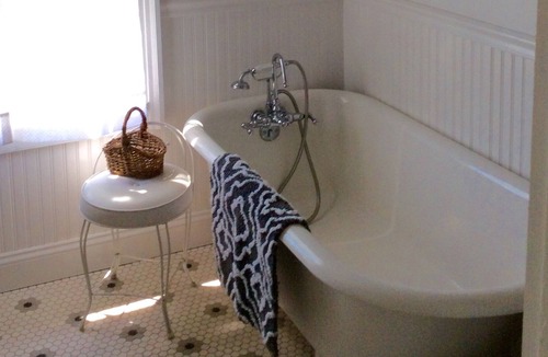 Mystic Cottage | Beautifully Renovated Two Bedroom Cottage in the Heart of Downtown Mystic.