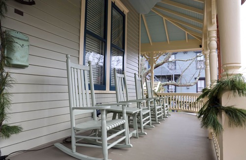 Cape May House | Beautifully Renovated in Heart of Cape May - 1 Block to Beach; 1 Block to Mall