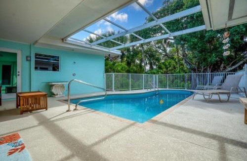 South Beach House | Beautifully Renovated 5 bedroom Vero Beach