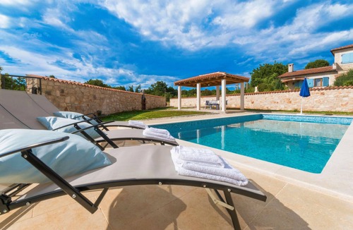 Baderna Villa | Beautifully renovated villa with pool; welcoming and pet-friendly