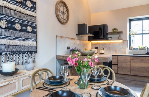 Buchlyvie House | Beautifully restored stables with hot tub