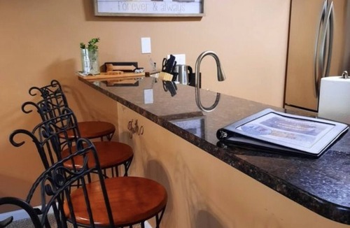 Table Rock Condo | Beautifully updated condo on Pointe Royale golf course