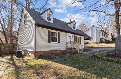 Southwest Raleigh House | Beautifully updated home! Near downtown & NC State