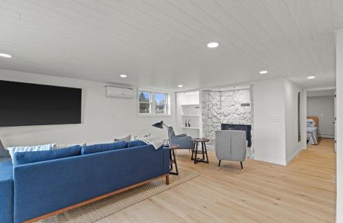 Beaver Dam House | Beautifully Updated Lake House