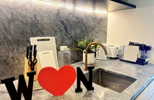 West Melbourne Apartment | Beauty 2Bed Apt Parking West Mel