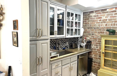 Central Business District Apartment | Beauty! 2BR 2Bath HISTORIC DOWNTOWN MOBILE Detonti Square district.