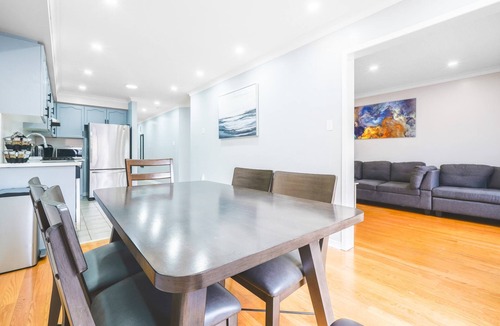 Thornhill House | beauty 4 bedroom home! Favorite