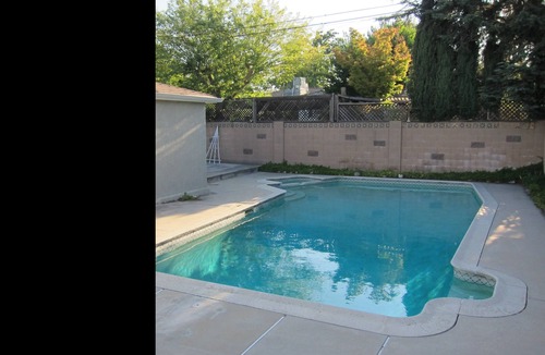 Toluca Woods House | Beauty and Grace 1938 One Bedroom