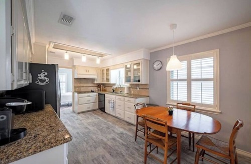 Sharpstown House | Beauty Cozy Modern 4BRs Home