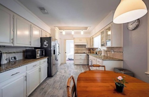 Sharpstown House | Beauty Cozy Modern 4BRs Home