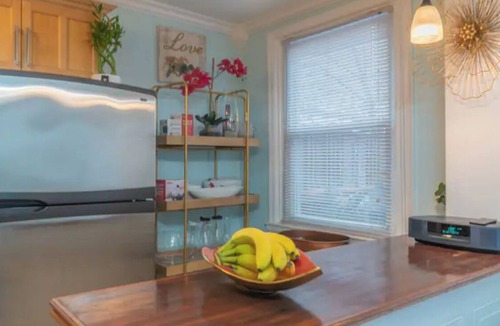 Overbrook House | Beauty in a Row. No parties