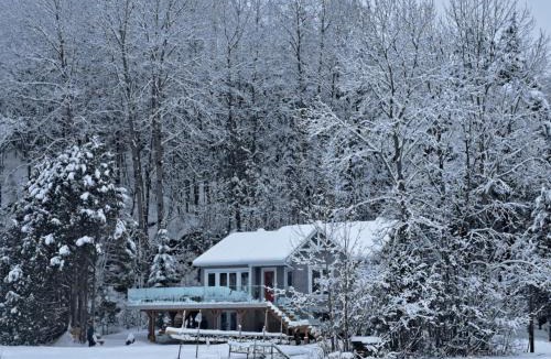 Val-des-Monts House | Beauty, tranquility, spa, winter wonderland
