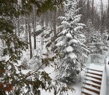 Val-des-Monts House | Beauty, tranquility, spa, winter wonderland