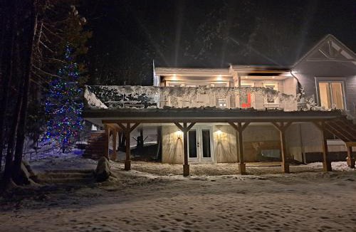 Val-des-Monts House | Beauty, tranquility, spa, winter wonderland