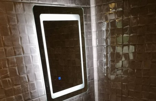 Warminster Ski Chalet | Beaver 2 HuntersMoon-Warminster-Bath-Salisbury-HOT TUB