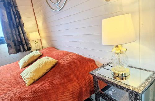 Warminster House | Beaver 2 HuntersMoon-Warminster-Bath-Salisbury