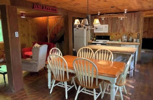 Ellenburg Depot Ski Chalet | Beaver Camp on the Lake
