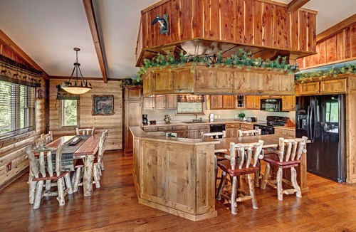 Sylvan Shores Cabin | Beaver Lake Cabin, Hot Tub, Boat dock/Swim Deck, SPECTACULAR views! Rate is based on 2 people