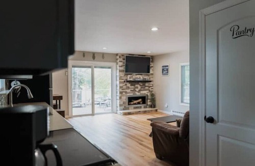 Rock Hill House | Beaver Lake Escapen