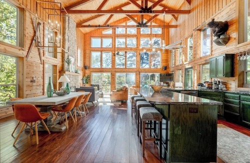 Rambo Riviera House | Beaver Lake Hideaway with Hot Tub and Kayaks