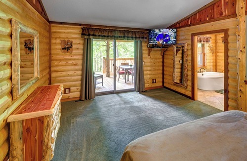 Sylvan Shores Cabin | Beaver Lake Waterfront Homestead House with Hot Tub ON Beaver Lake w/Dock/Slips. Rate is based on 2 people