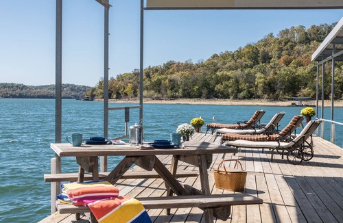 Sylvan Shores Cabin | Beaver Lakefront Cabins - Couples Only Getaways
